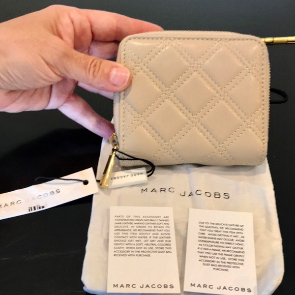 NWT authentic luxury Marc Jacobs quilted wallet - Picture 7 of 8